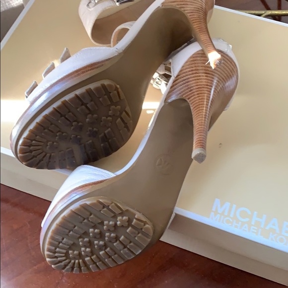 MICHAEL by Michael Kors Strappy high club shoes - Picture 5 of 8